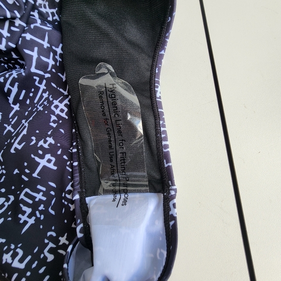 NWT NOON SWIM Women's Ruched Halter 1 Piece Swimming Suit Black White Sz 18 - Picture 12 of 16